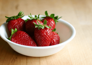 Can eating 37 strawberries a day lessen diabetes complications?